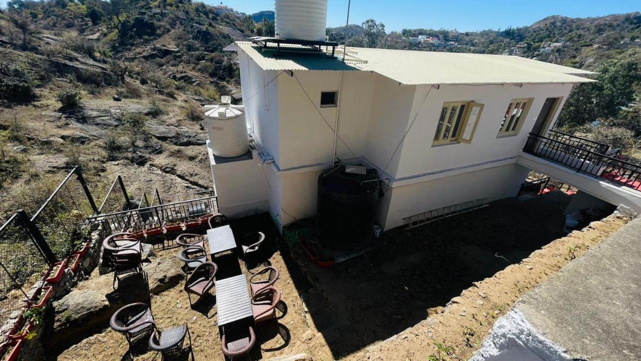 Shikhar Bunglow - A Stunning Valley View Bungalow In Mount Abu Bed & Breakfast Dış mekan fotoğraf