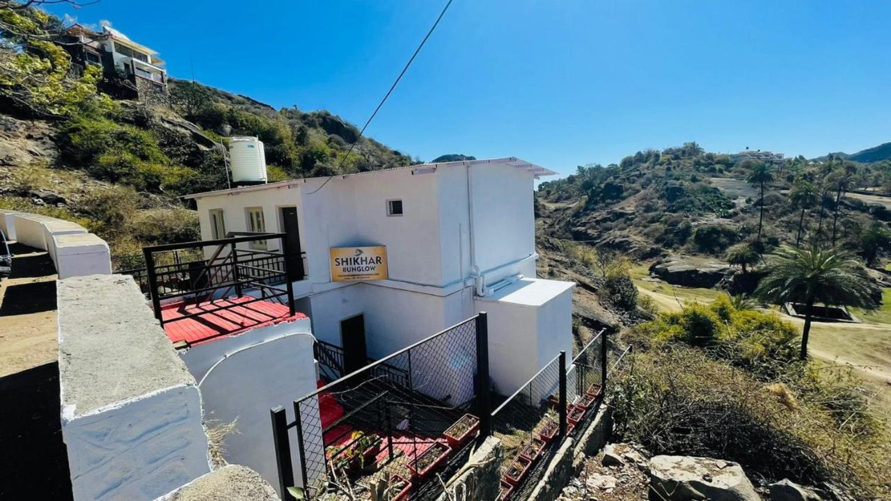Shikhar Bunglow - A Stunning Valley View Bungalow In Mount Abu Bed & Breakfast Dış mekan fotoğraf