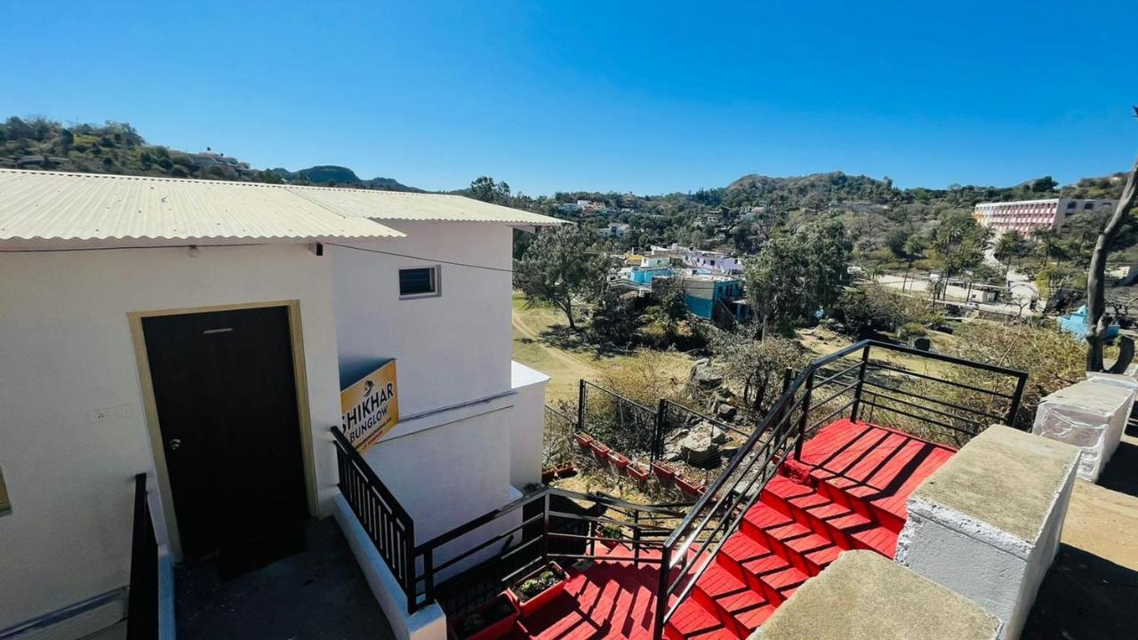 Shikhar Bunglow - A Stunning Valley View Bungalow In Mount Abu Bed & Breakfast Dış mekan fotoğraf