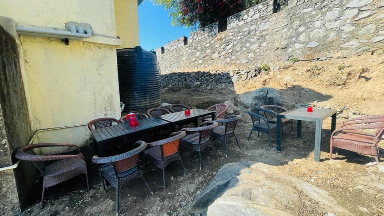 Shikhar Bunglow - A Stunning Valley View Bungalow In Mount Abu Bed & Breakfast Dış mekan fotoğraf